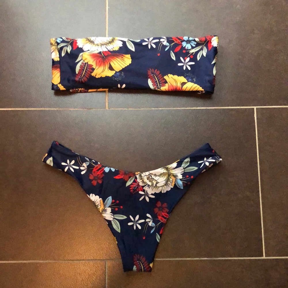 Cupshe bikini- very cheeky bottom
